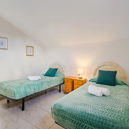 Diamantes Duplex & Heated Pool *